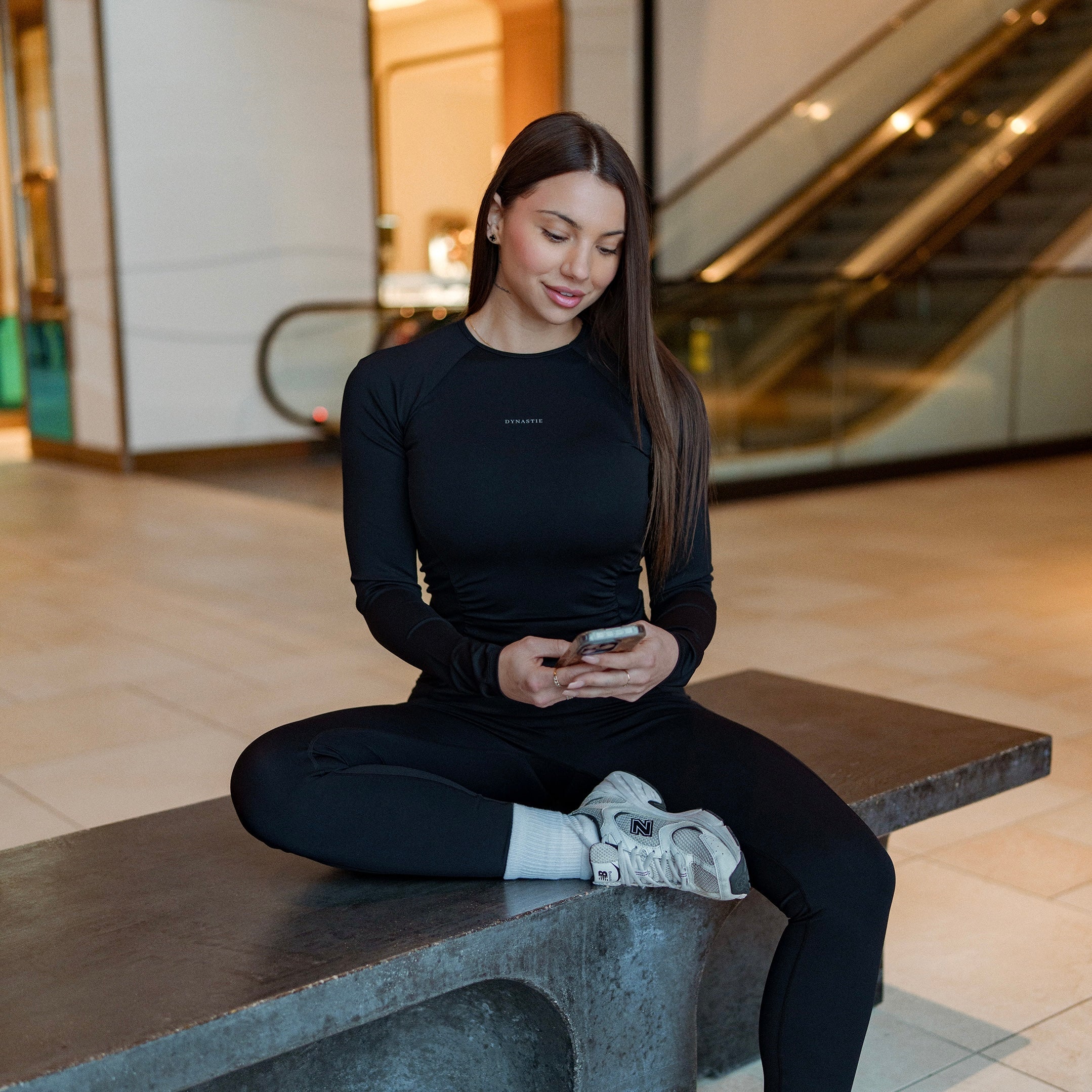 Chandail long ajusté Noir DYNASTIE CLOTHING